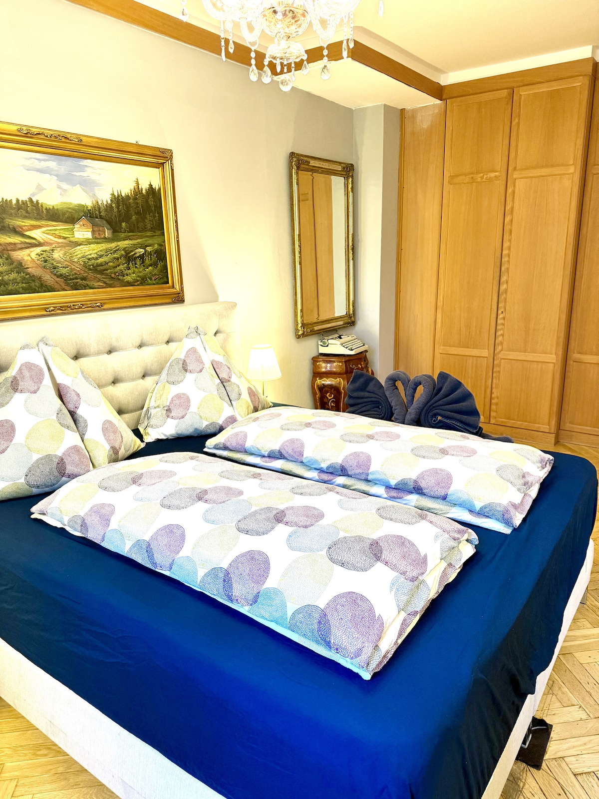 Bedroom 2 image 2