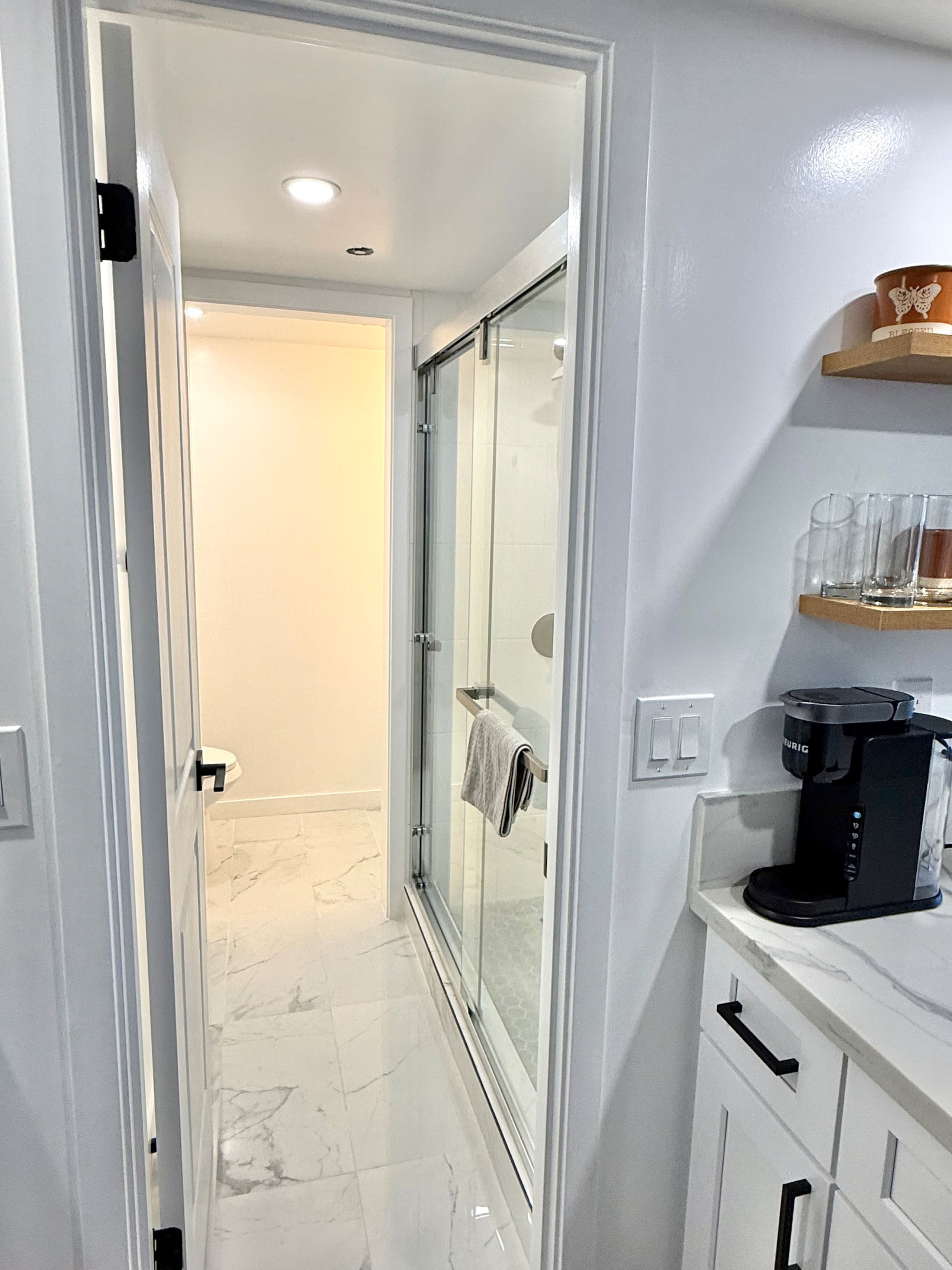 Condo in Honolulu · ★4.84 · 1 bedroom · 2 beds · 1 private bath - Image 6