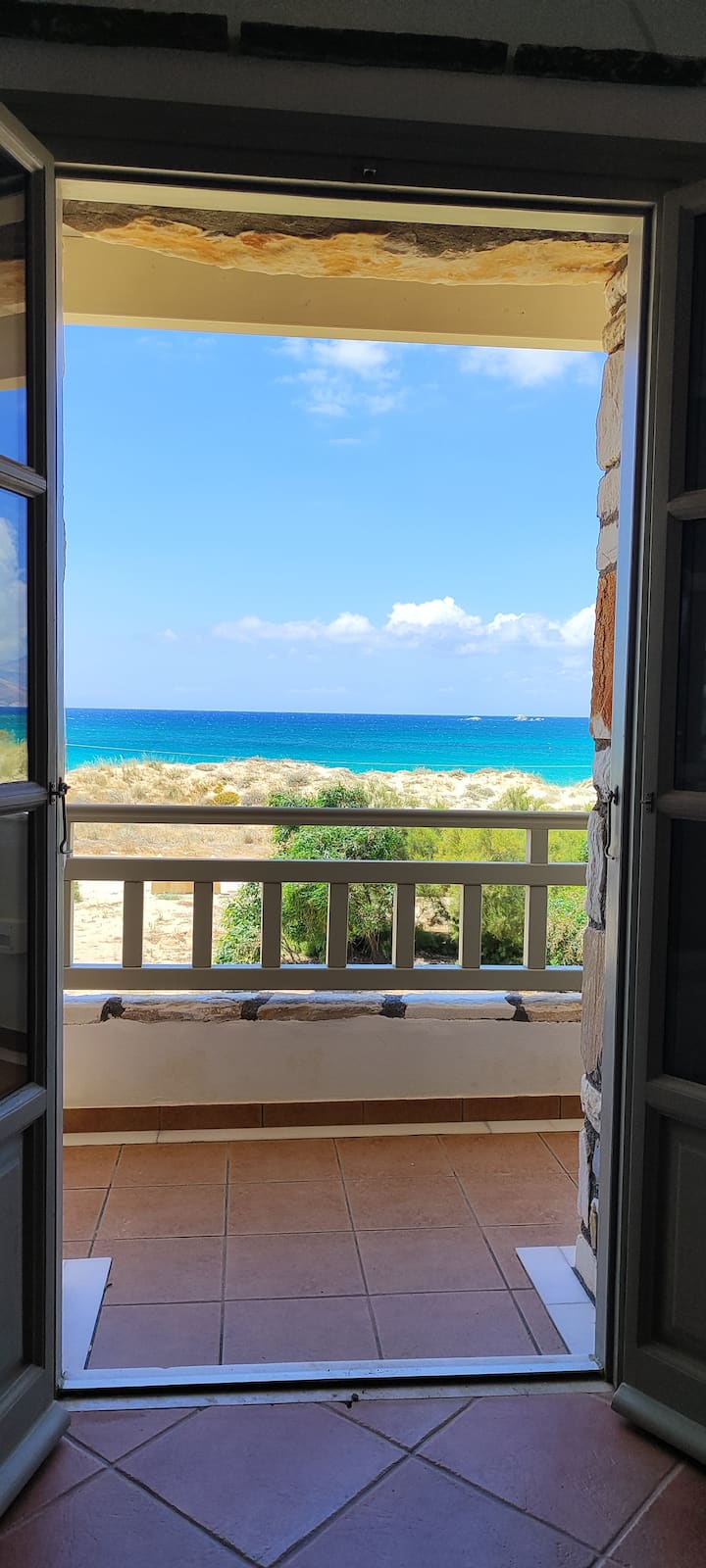 Beachfront Sea View Studio B (Upstairs), Plaka - Naxos