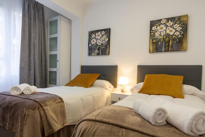 2号卧室。公寓内的所有床垫均配有防螨罩和防水透气保护罩，以确保适当的卫生条件。