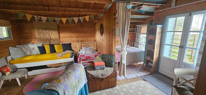 Pinewood Cabin, On A Farm. - Helston