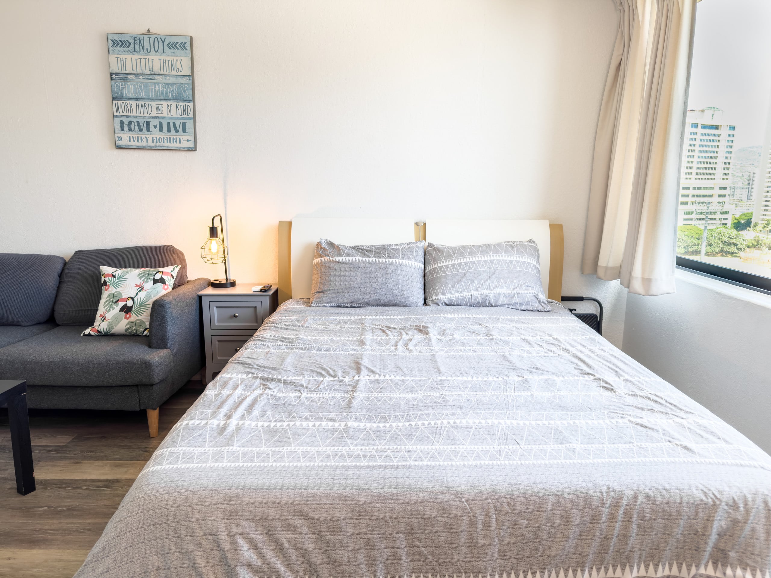 Condo in Honolulu · ★4.6 · Studio · 1 bed · 1 bath - Image 3