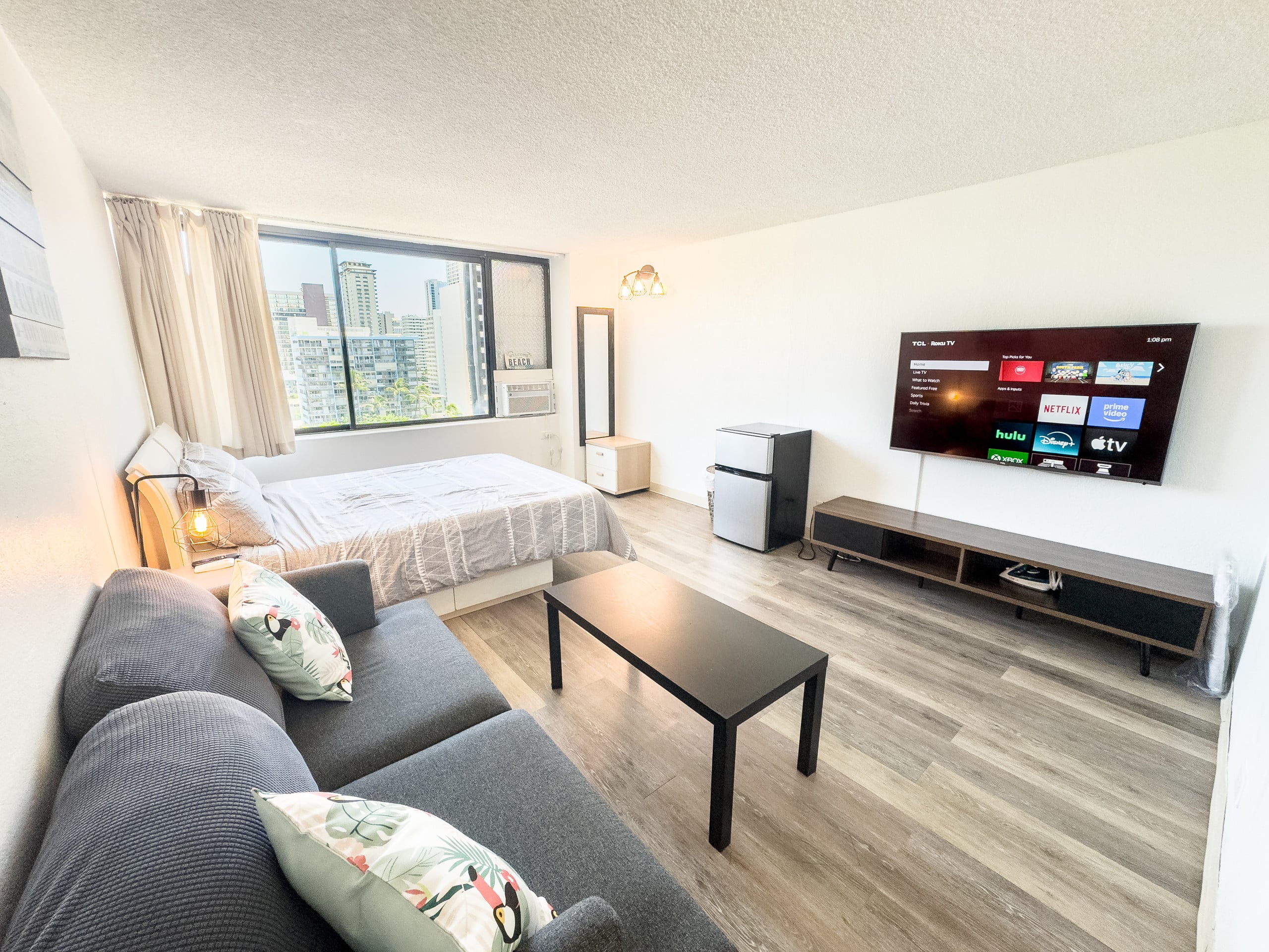 Condo in Honolulu · ★4.6 · Studio · 1 bed · 1 bath - Image 1