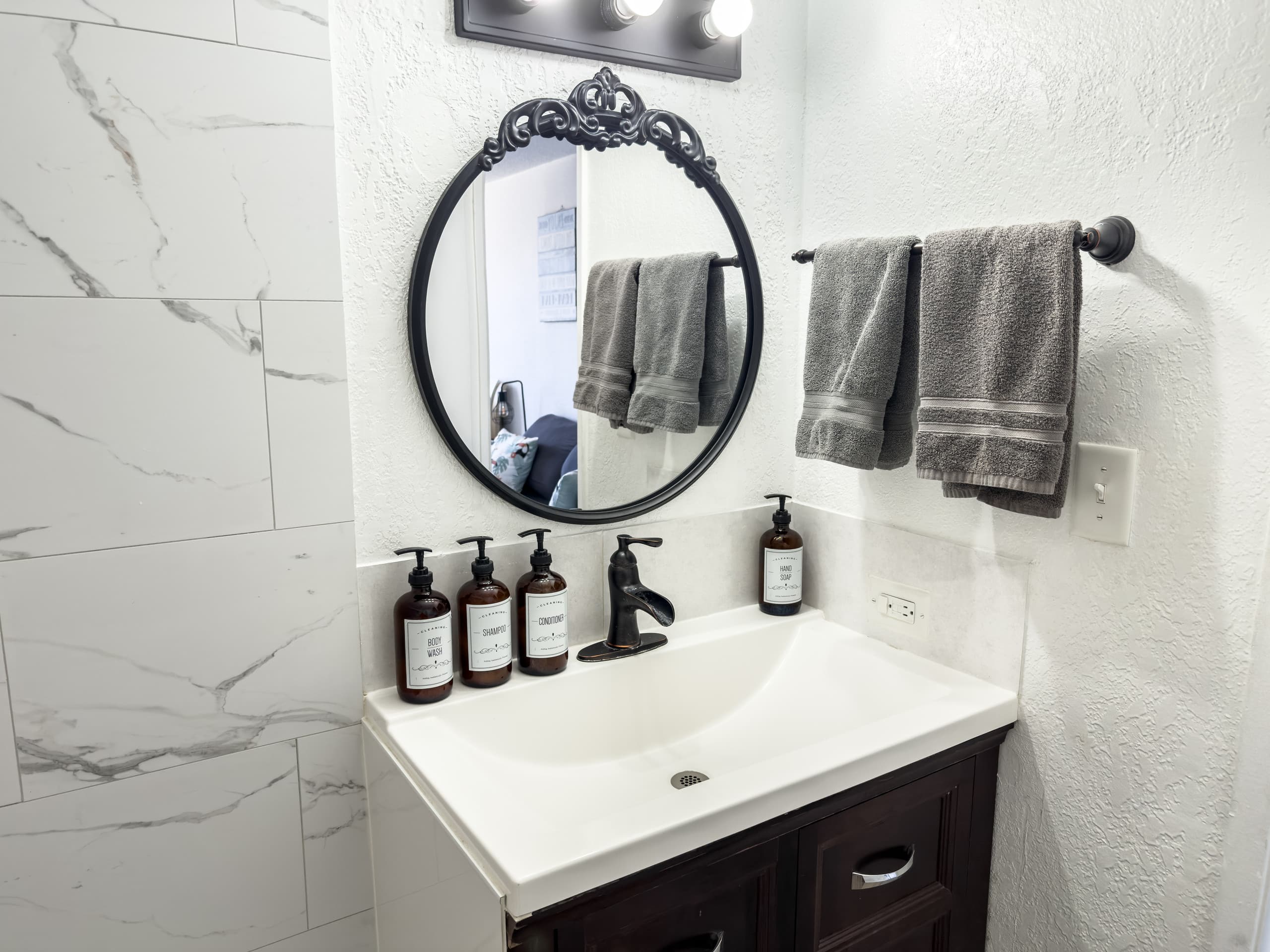 Condo in Honolulu · ★4.6 · Studio · 1 bed · 1 bath - Image 17