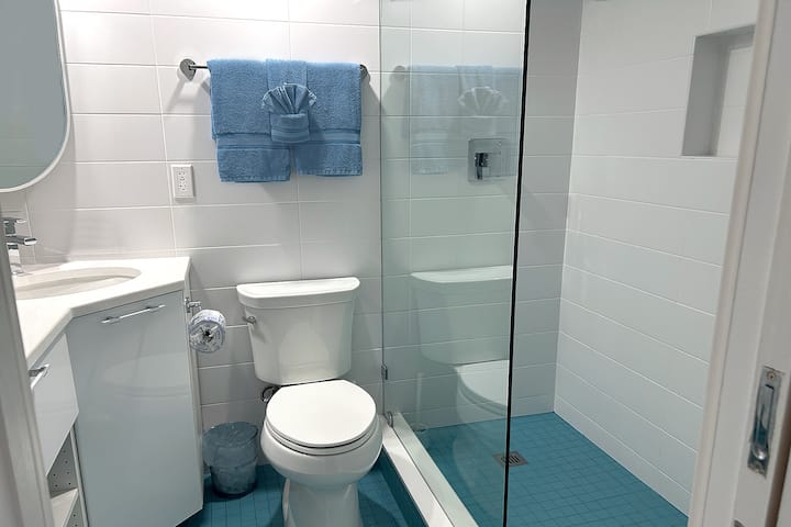 Key Lime Condo, Key Colony Beach Oceanfront & Pool - Key Colony Beach, FL