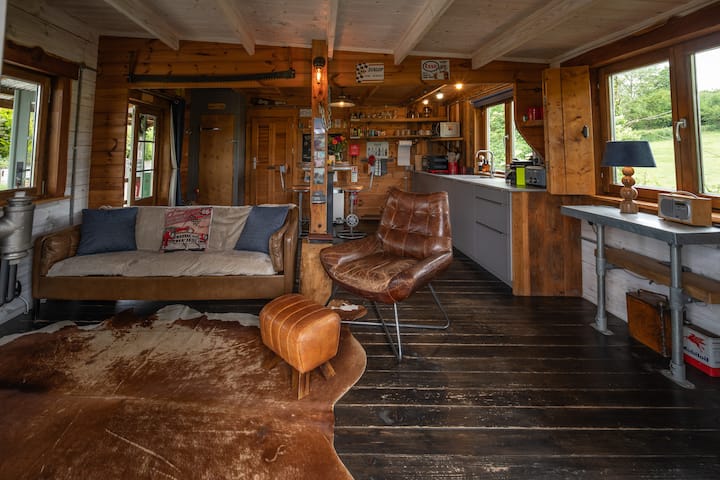 Tistocker's Log Cabin South Somerset Dog-friendly - Yeovil