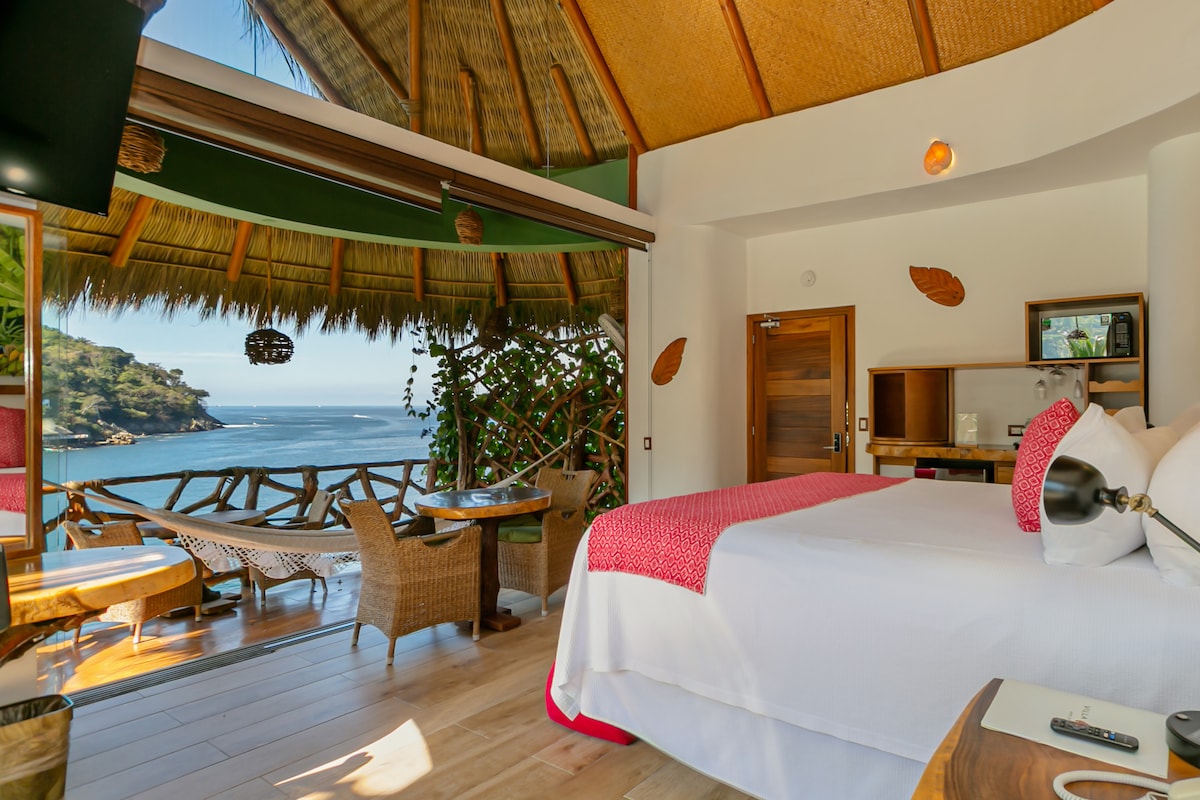 Tree Love nest suite with infinity pool. - Treehouses for Rent in