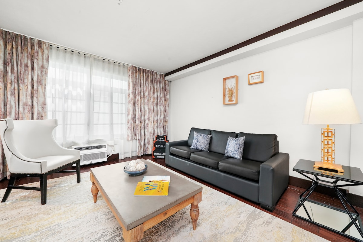 Studio with One Queen Bed, Kitchen, Sundeck