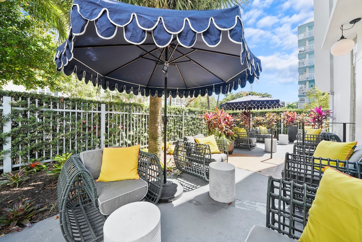 Studio with One Queen Bed, Kitchen, Sundeck