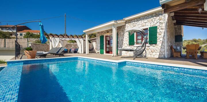 Charming Stone Villa With Private Pool Near Trogir - Primošten