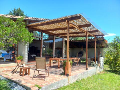 Casa de Campo Loma Amarilla (Yellow Hill Country House)