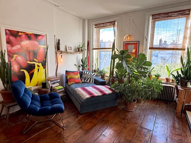 Peaceful work-from-home for runners & creatives