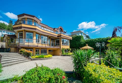 ***Panoramic Water View***Villa Très Jolie