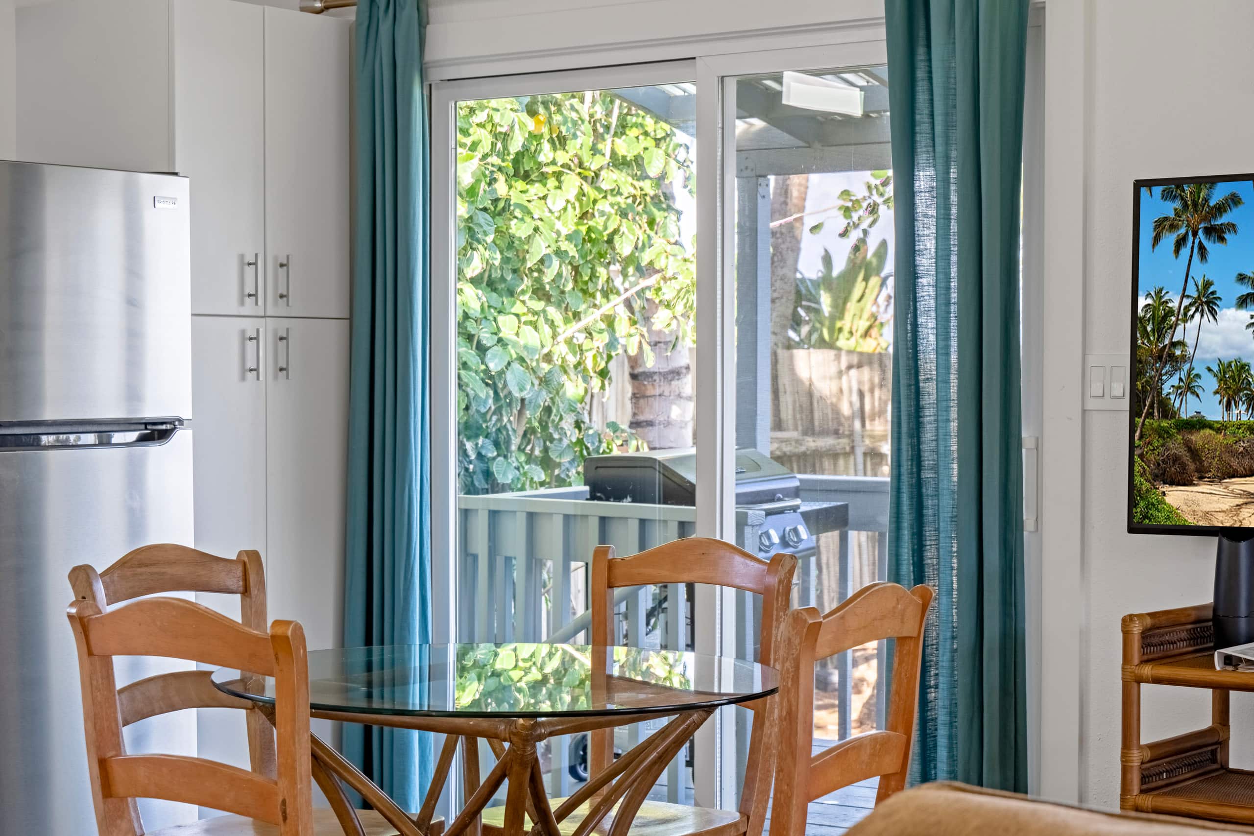 Palm Surf Bungalow - Photo 10
