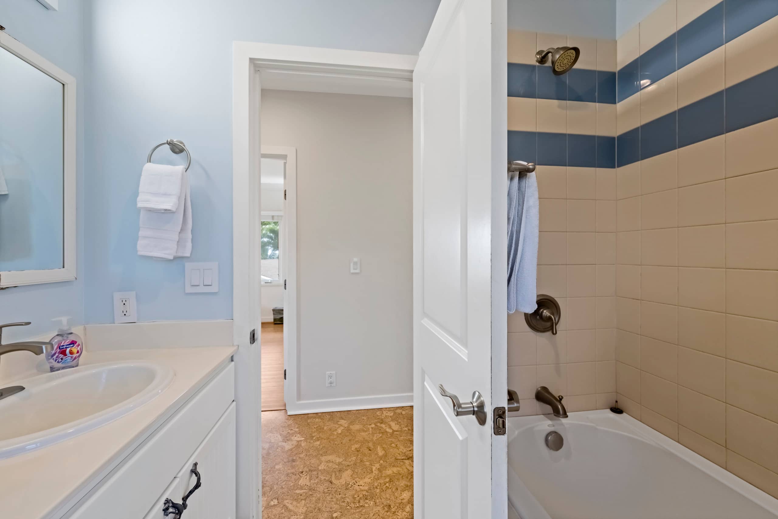 Home in Paia · ★4.96 · 5 bedrooms · 4 beds · 2 private baths - Image 43