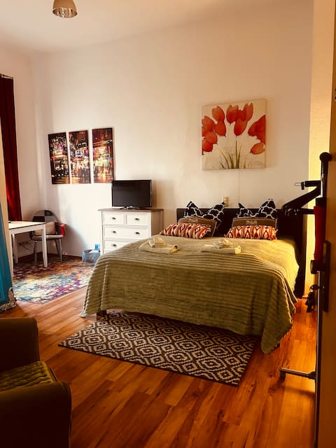 Successful Airbnb property: Beautiful villa apartment at prime location no. 3 in Erfurt