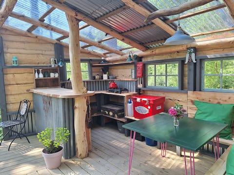 Popular Airbnb listing: Cosy woodland glamping cabin in Abertafol, Dyfi