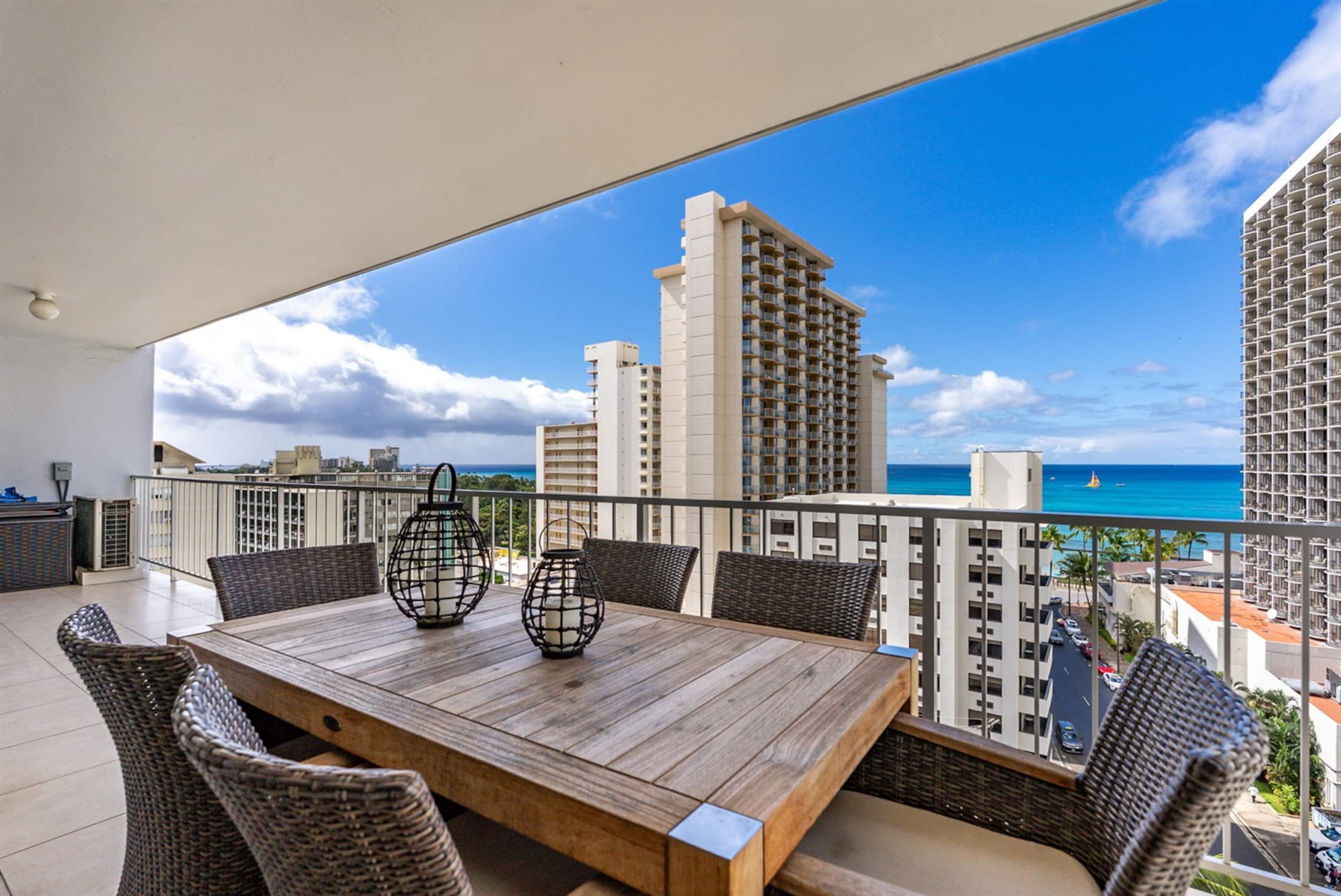 Condo in Honolulu · ★4.91 · 2 bedrooms · 4 beds · 2 baths - Image 33