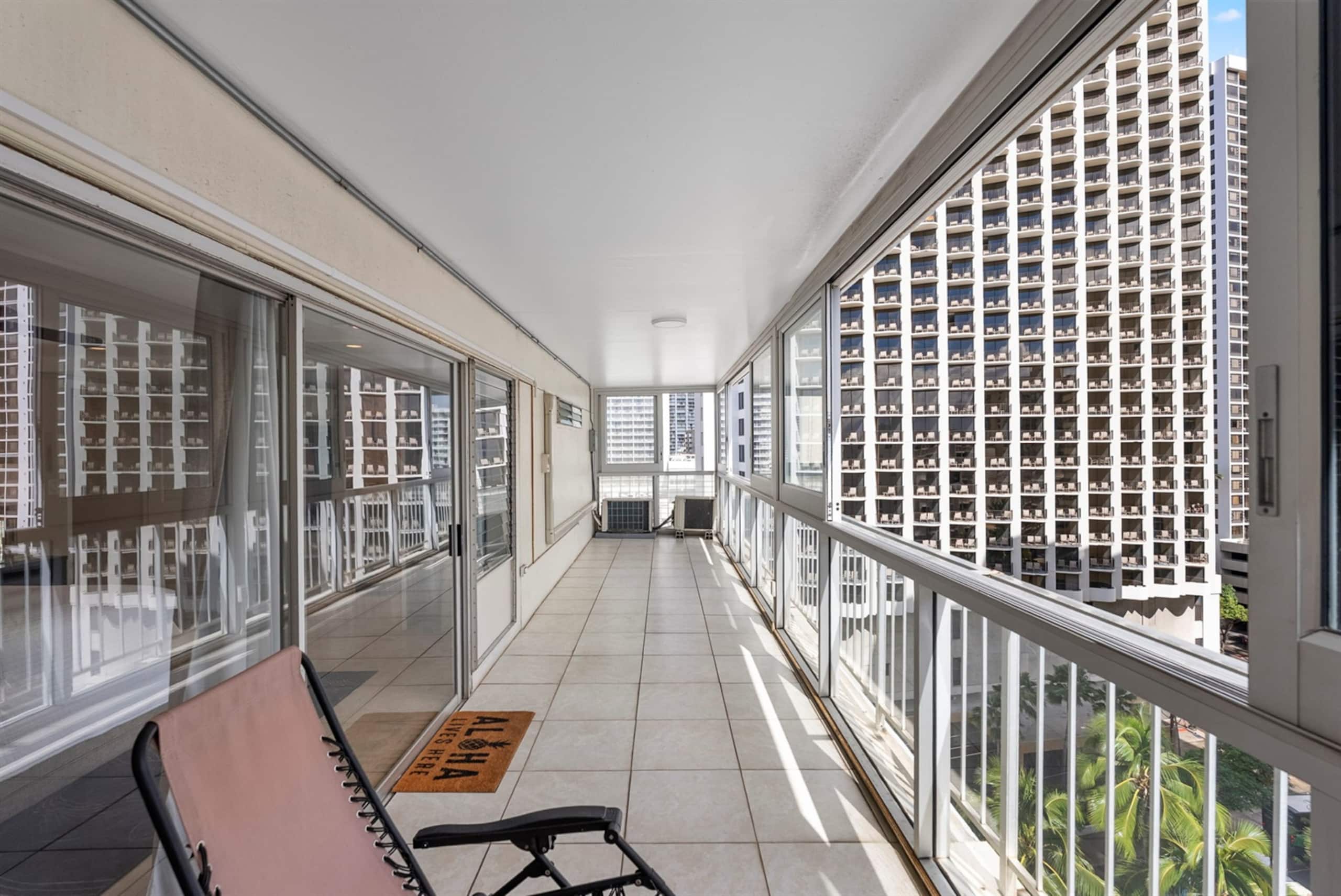 Condo in Honolulu · ★4.91 · 2 bedrooms · 4 beds · 2 baths - Image 23