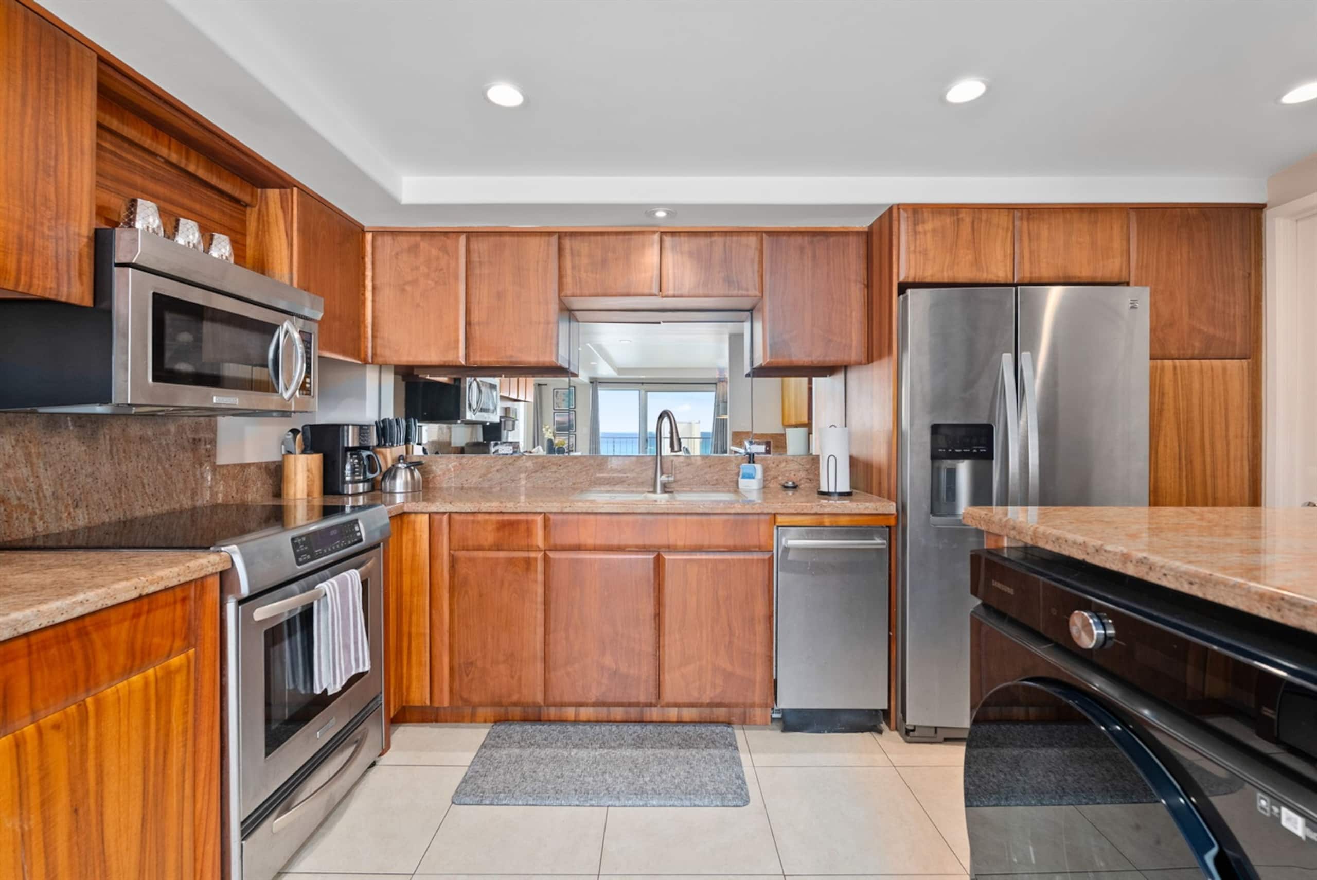 Condo in Honolulu · ★4.91 · 2 bedrooms · 4 beds · 2 baths - Image 13