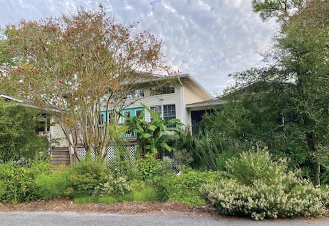 Ultimate Multi-Family Beach House! 6 bed/3 bath!