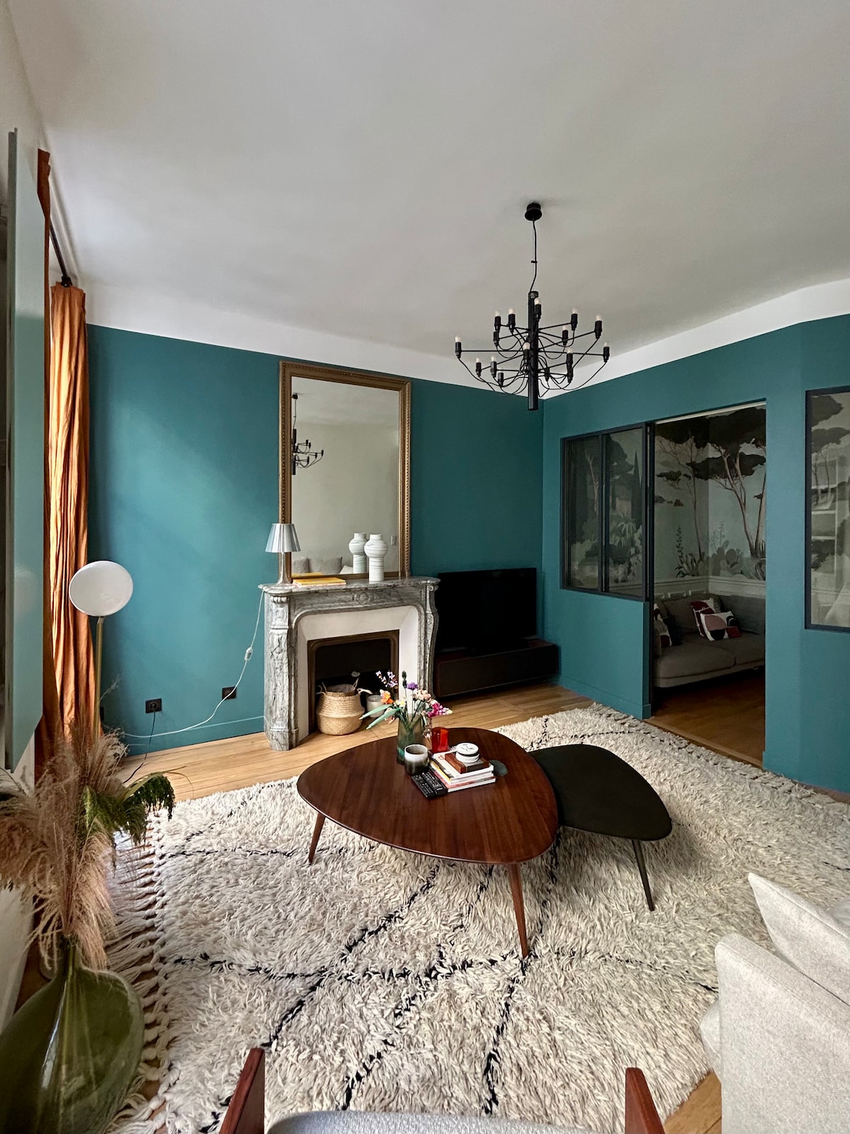 Annonce Airbnb populaire: Quiet designer apartment • Montorgueil • Elevator à Paris 1er Arrondissement