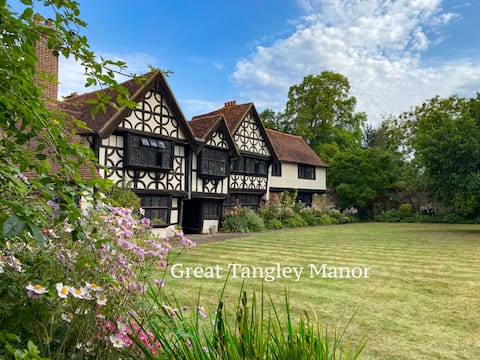Great Tangley Manor with Indoor Heated pool