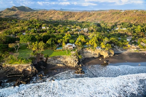 Oceanfront Villa •Sweeping Ocean Views• Full Staff