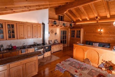 Annuncio Airbnb popolare: Panoramic apartment in the Dolomites a Auronzo Di Cadore