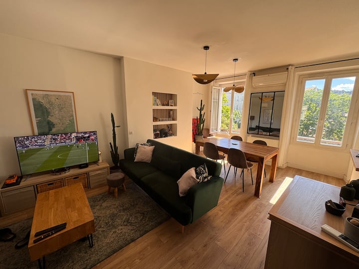 Magnifique T3 Ensoleillé 70m2 Coeur De Marseille - Massif des Calanques
