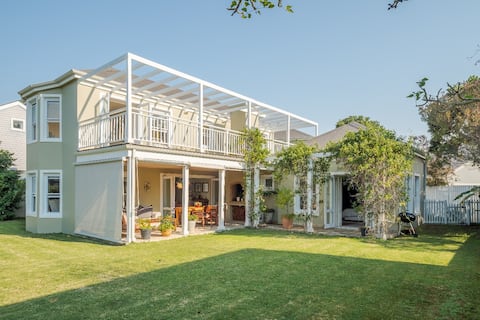 Sunny Thesen Island Home