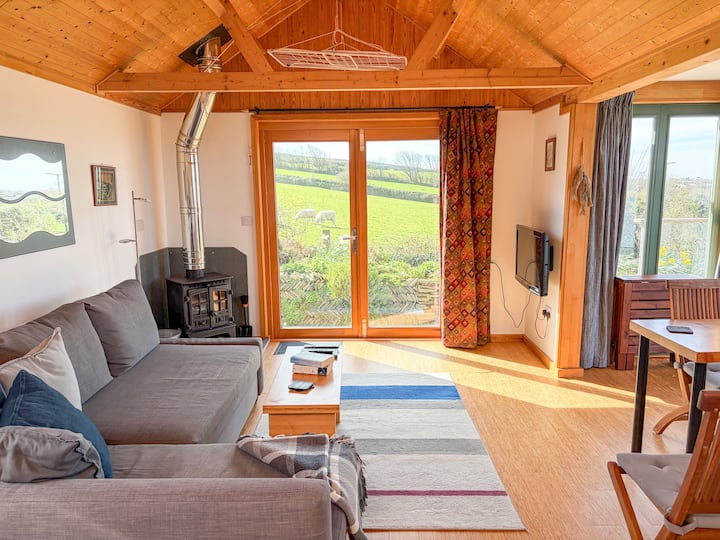 Sea View Chalet • Cosy Coastal Escape - Tintagel