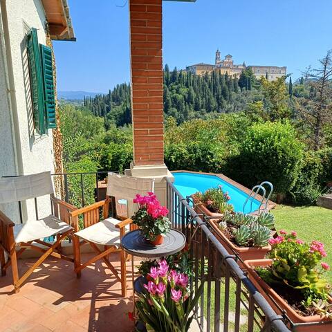 Country house on Florentine hills gallery image 5