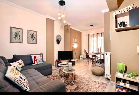 Popular Airbnb listing: city center new apartment 1 in Μητροπολιτική Ενότητα Θεσσαλονίκης