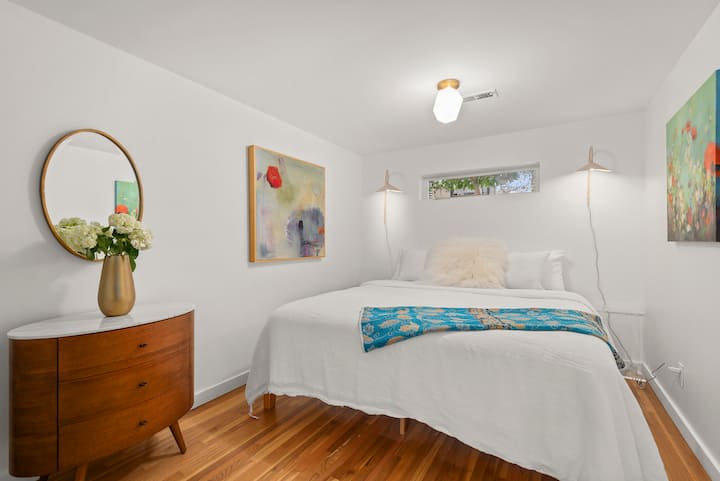 Bedroom 2 – King Suite Retreat