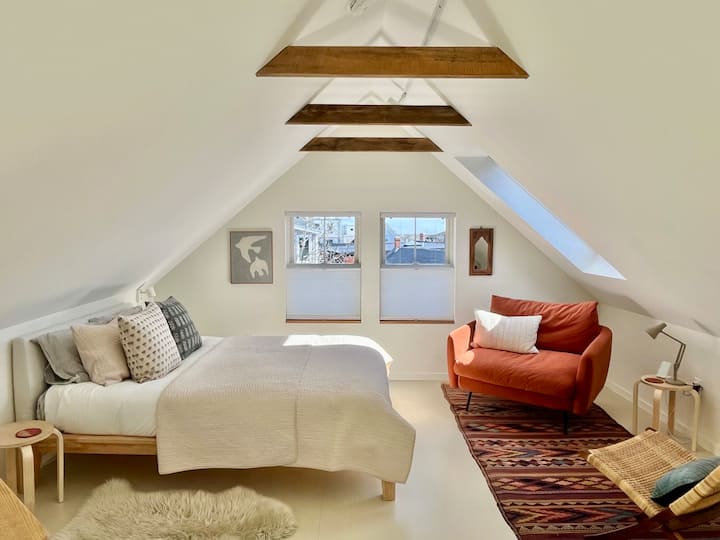 Bright Studio W/ Private Entrance In East End - Portland, ME