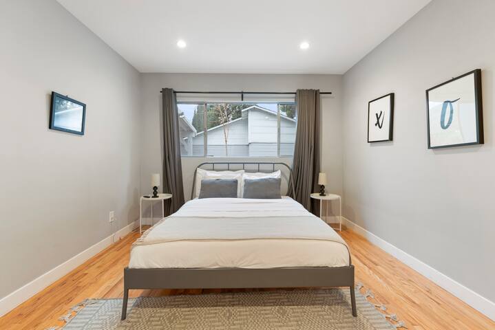 Blue Door Oasis 5 min from Universal and Hollywood gallery image 5