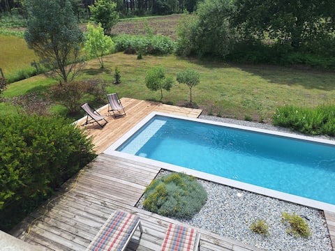 Beautiful bright villa with pool, nature view