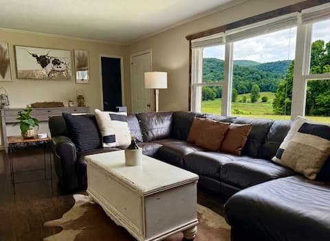 Family Farmhouse on Horse/Cattle Farm