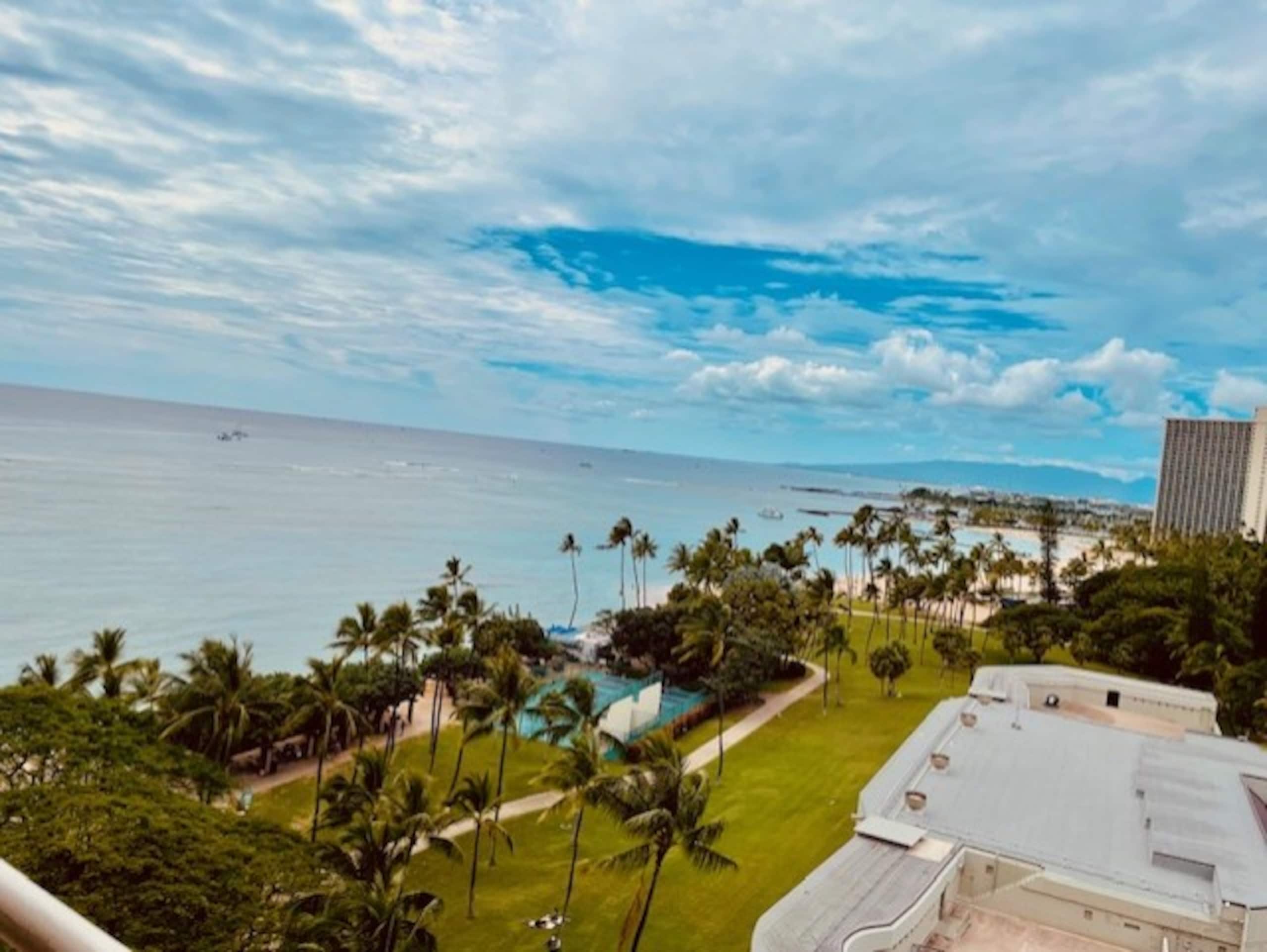 Condo in Honolulu · ★4.93 · Studio · 1 bed · No bathroom - Image 1