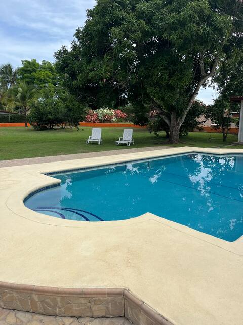 Large private house pooled house (Late check-out)