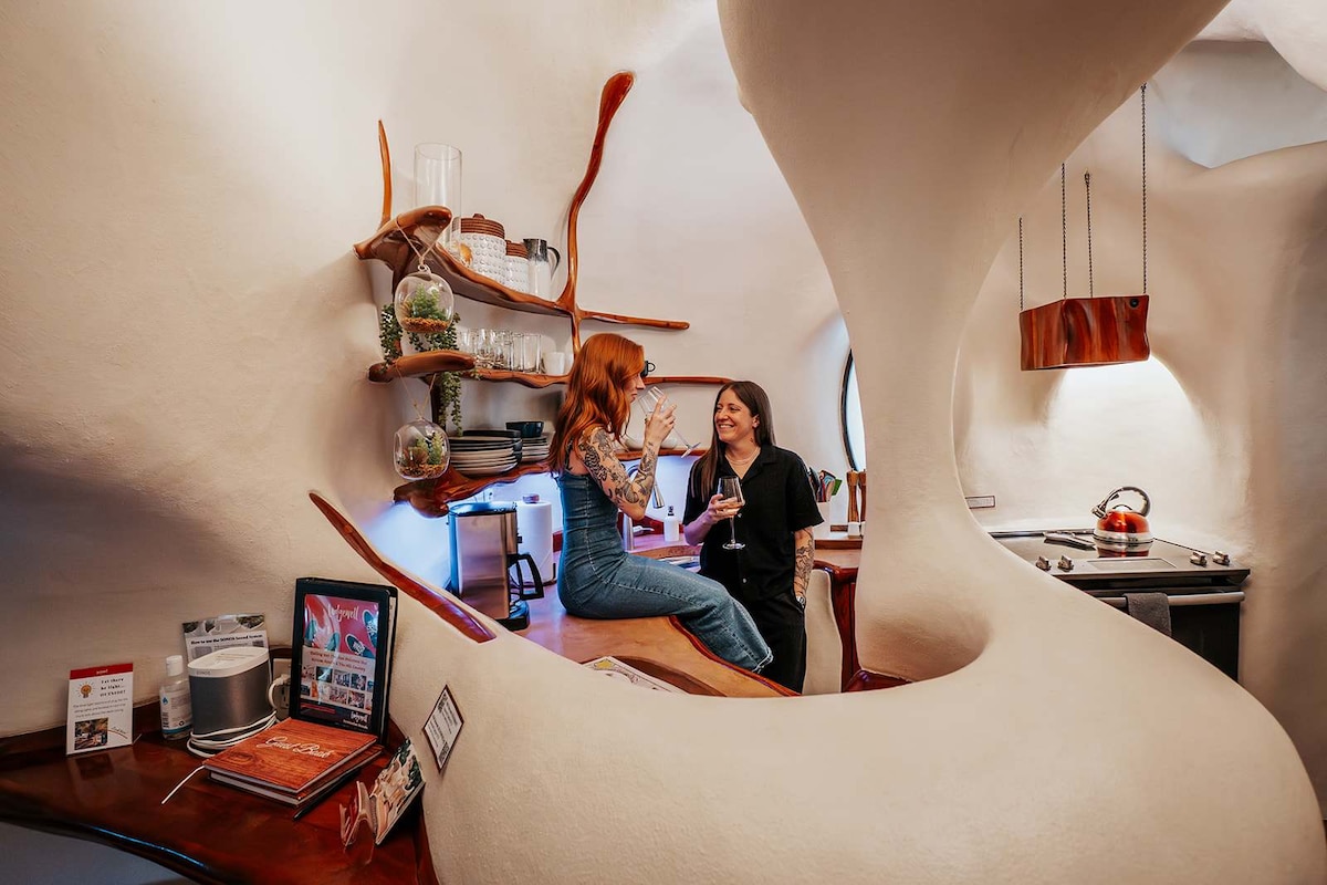The Iconic Bloomhouse | Romantic Austin Escape
