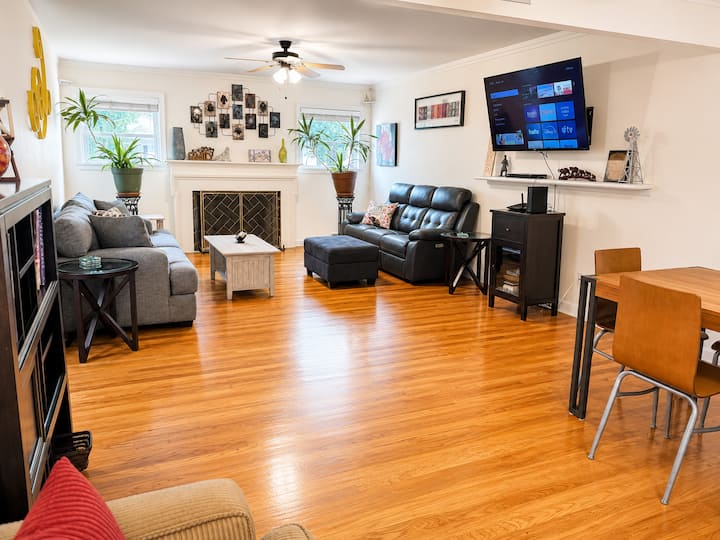 Tranquil Home W/ 15' Swim Spa, & Huge Fenced Yard - Arlington, TX