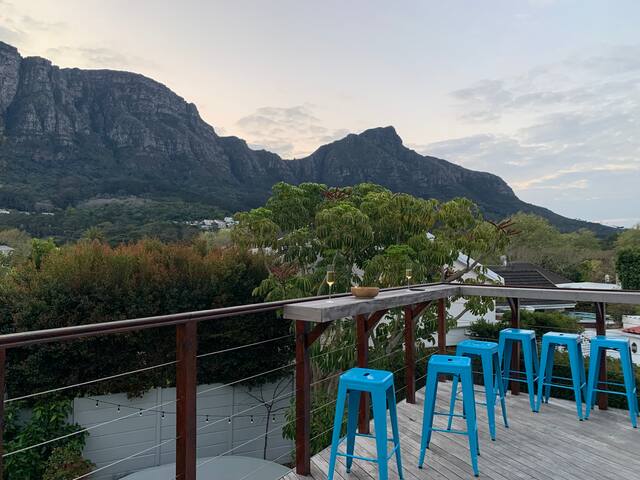 Bishopscourt Luxury Family Home gallery image 3