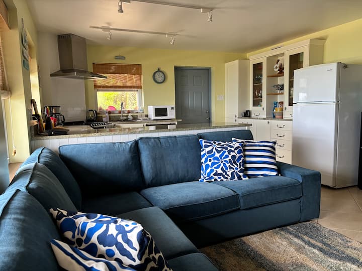 Art Beach Apartment - Cayman Islands
