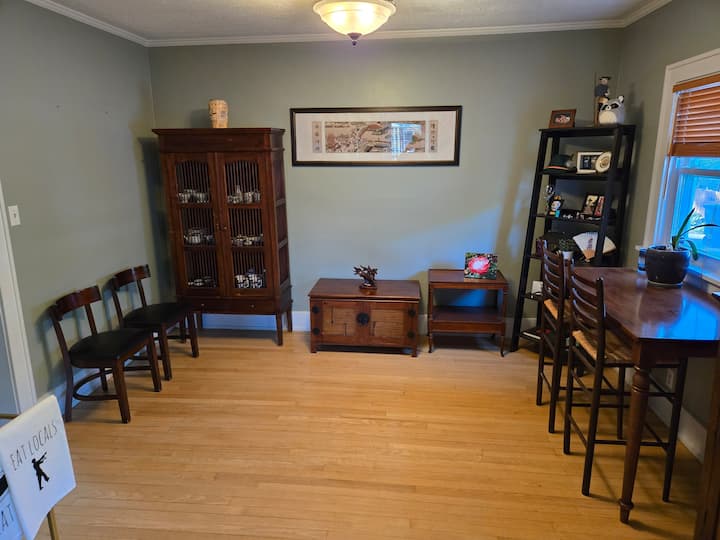 4 Bedroom Walking Distance From Notre Dame - Notre Dame, IN