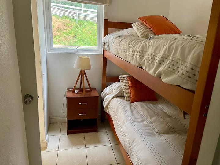 საძინებელი 4