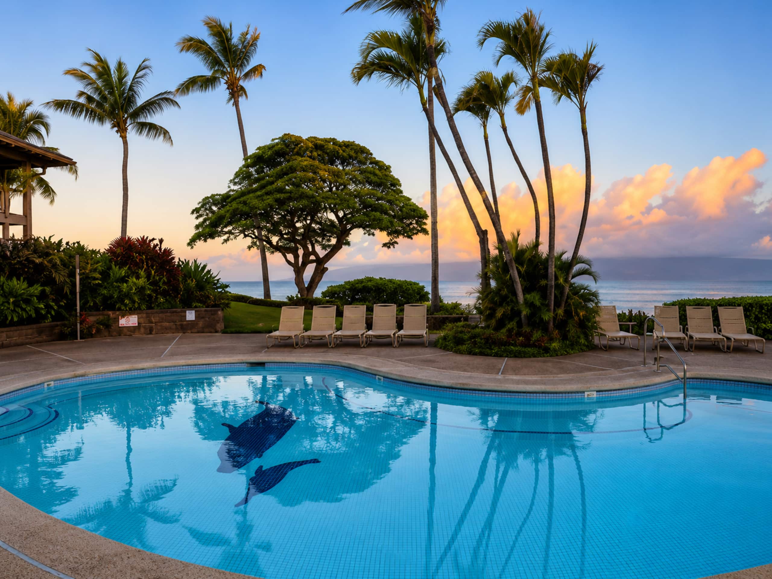 Resort in Lahaina · ★4.85 · Studio · 2 beds · 1 private bath - Image 12