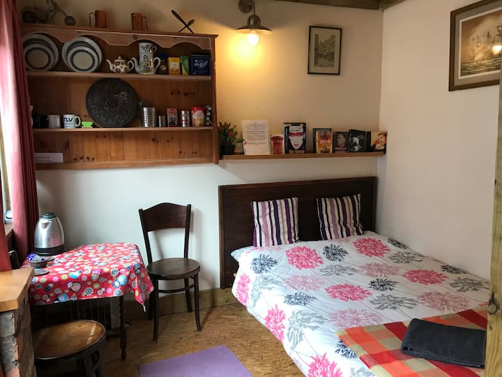 Cosy ,Rustic,self Contained Guest Suite - Bristol