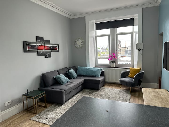 Modern 1 Bed  @ Glasgow Cross (City Centre) - Glasgow
